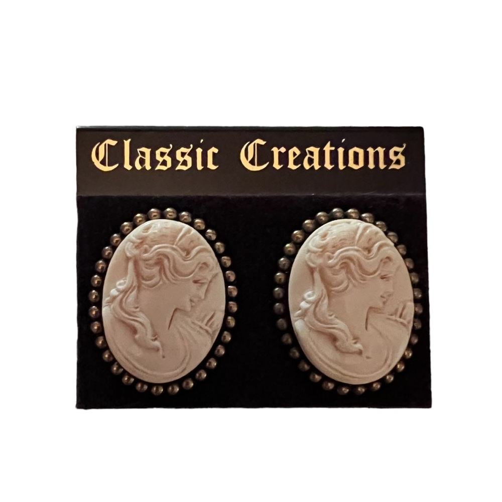 Classic Creations Vintage Cameo Earrings 90’s Victorian  Style NEW